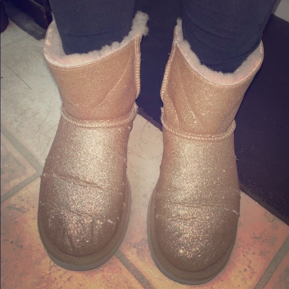 UGG Mini Bailey Bow Gold/Sparkle Boots light wear!